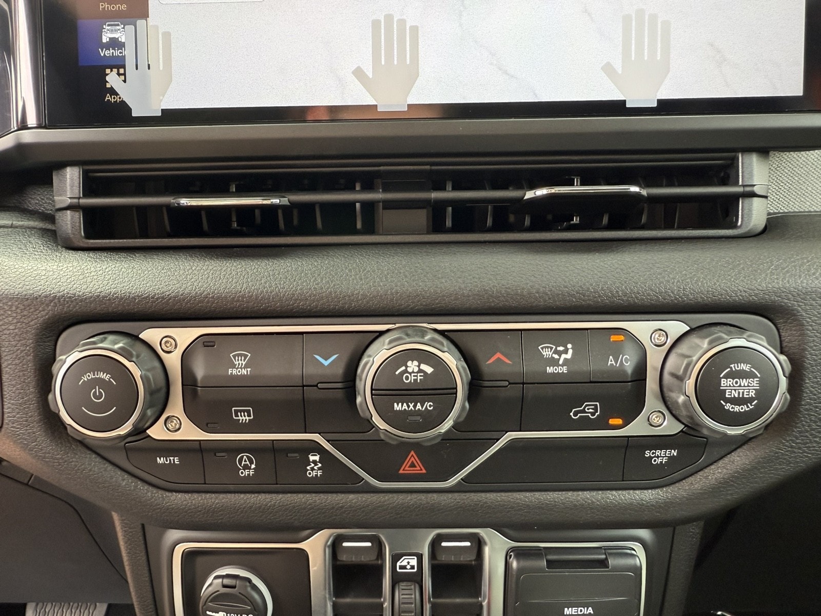 2025 Jeep Wrangler 4-Door Willys - Photo 31