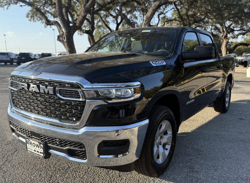 New 2025 Ram 1500 TRADESMAN CREW CAB 4X4 5'7 BOX Pickup