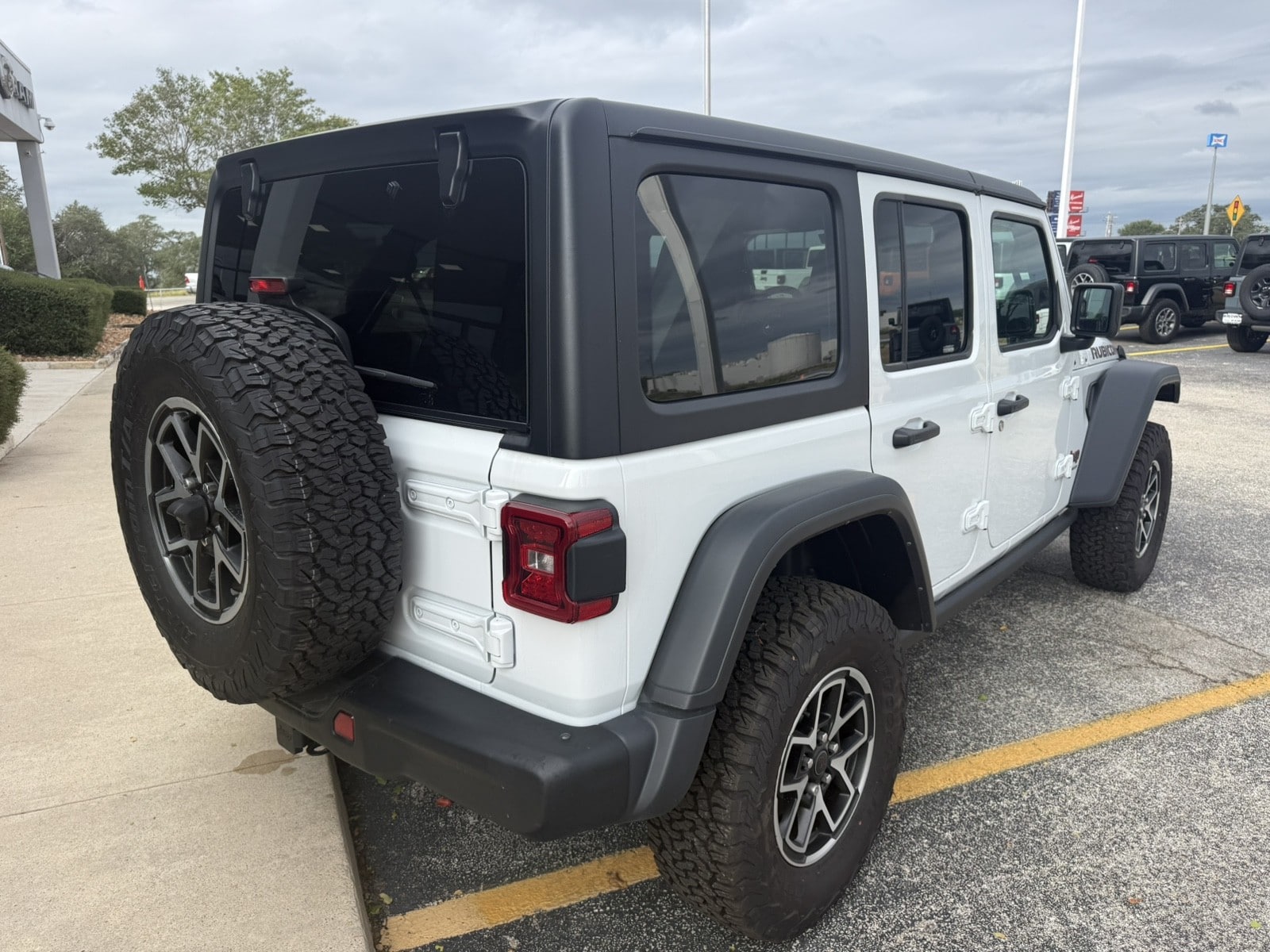 2025 Jeep Wrangler 4-Door Rubicon - Photo 7