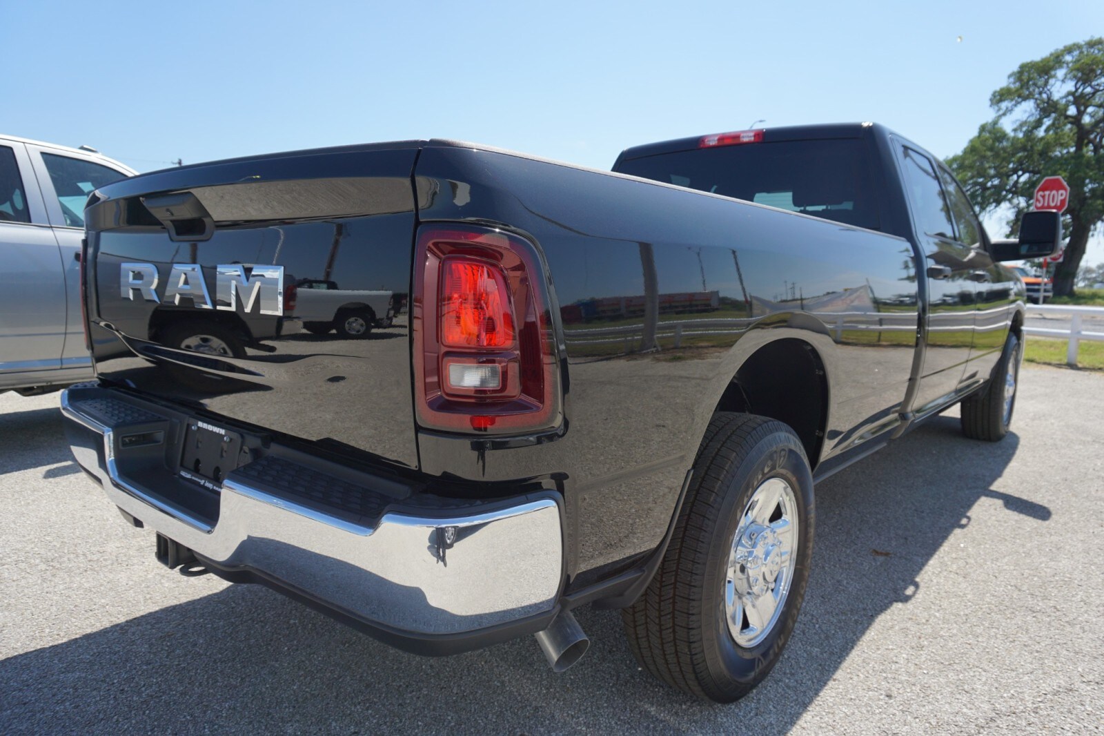 2025 Ram 3500 Tradesman photo 4