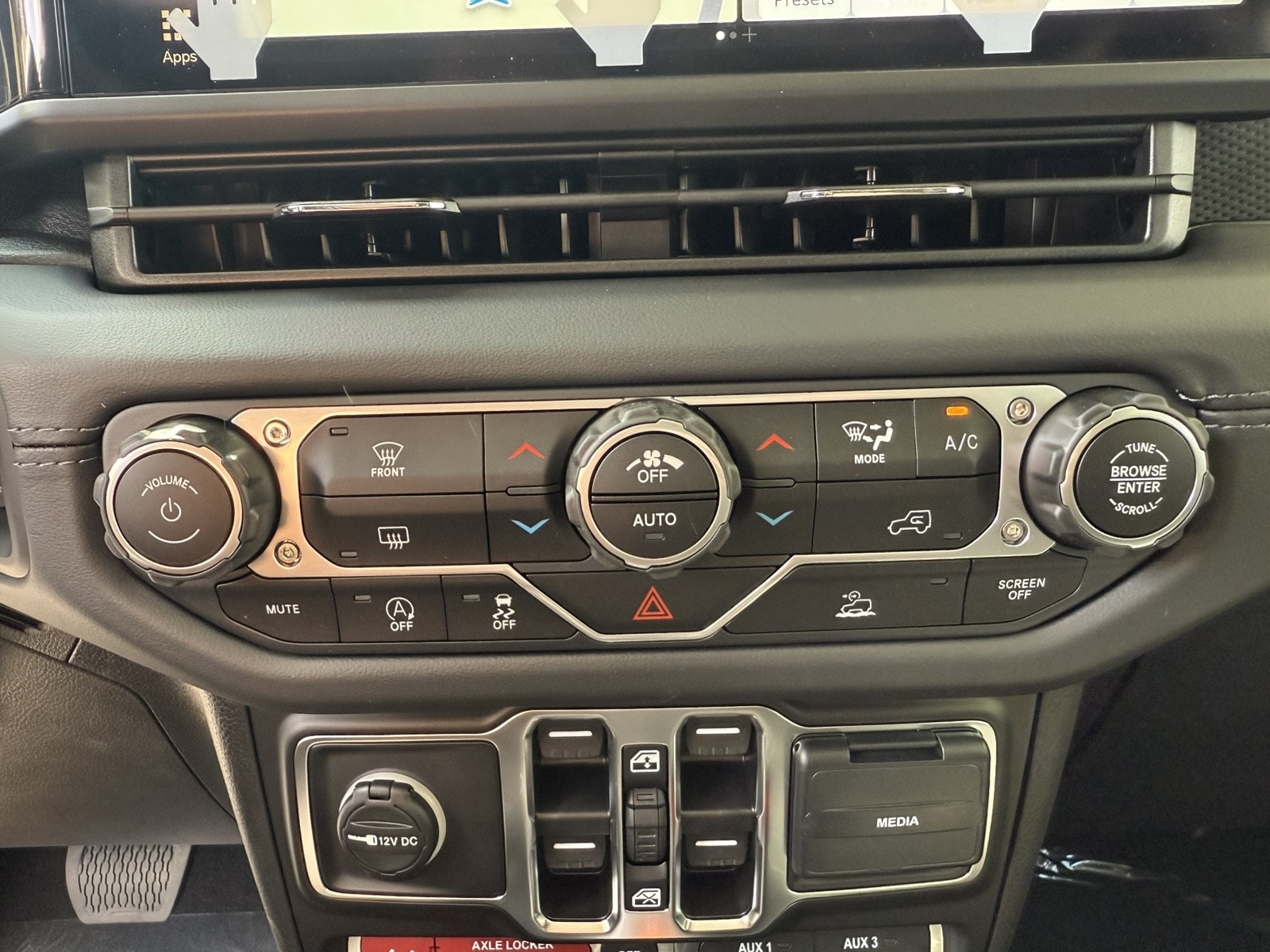 2025 Jeep Gladiator Mojave - Photo 18
