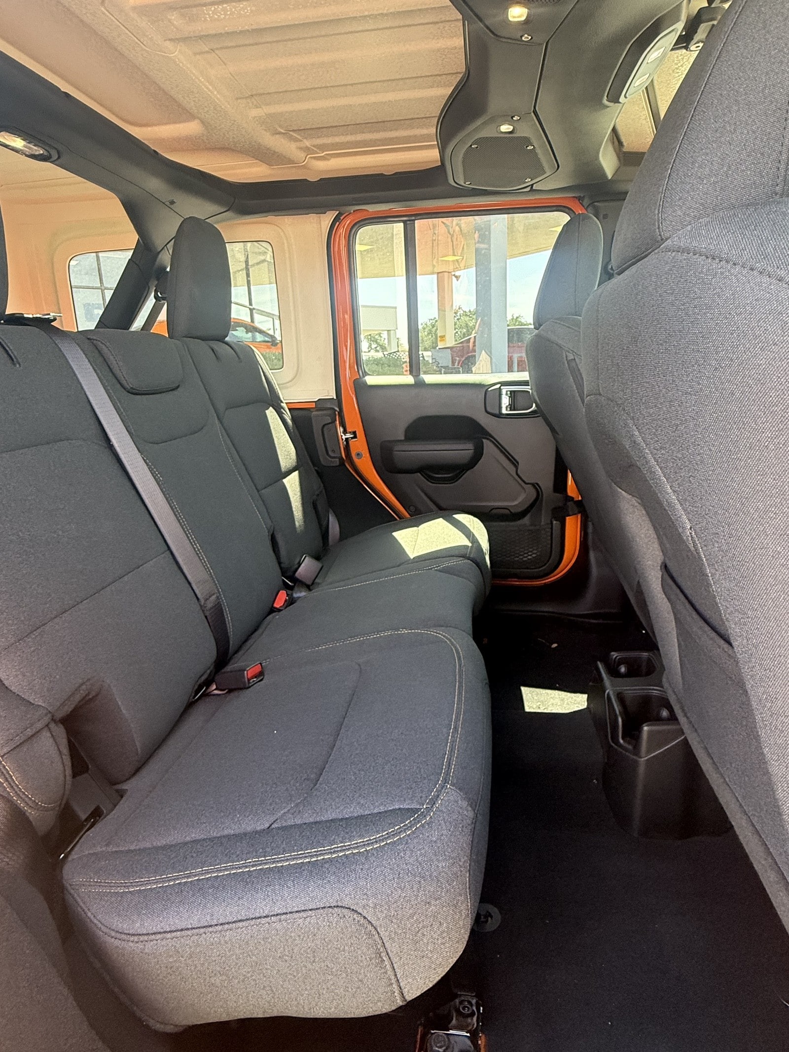 2025 Jeep Wrangler 4-Door Willys - Photo 11