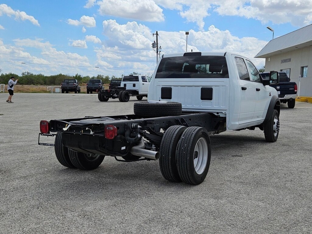 New 2024 Ram 5500 Chassis Cab 5500 TRADESMAN CHASSIS CREW CAB 4X2 84' CA Pickup