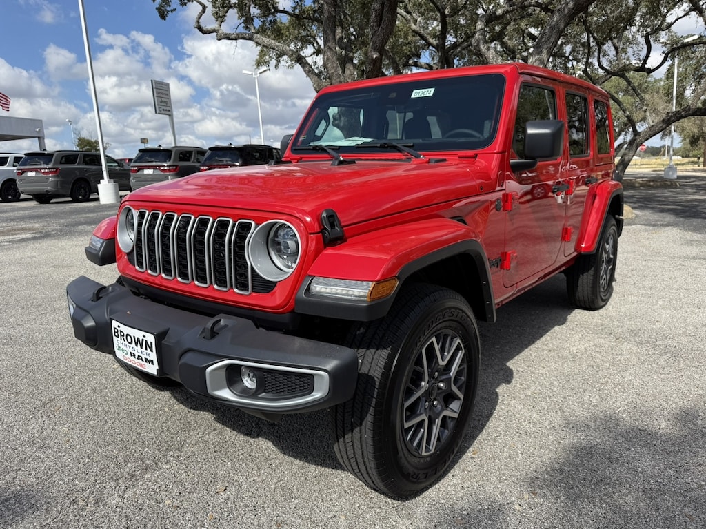 New 2025 Jeep Wrangler 4-DOOR SAHARA Sport Utility