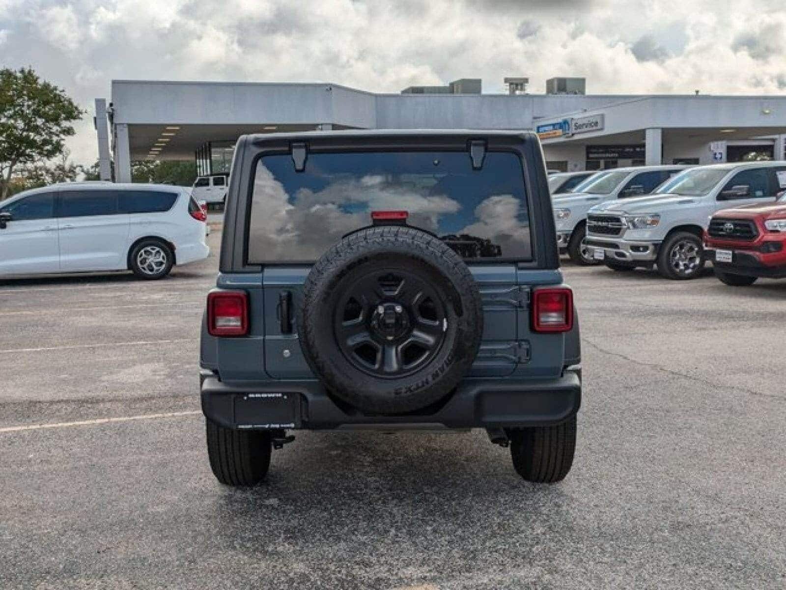 2024 Jeep Wrangler Sport photo 4