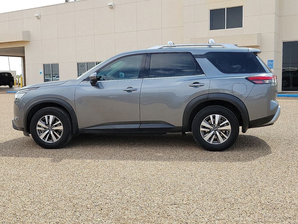 Used 2022 Nissan Pathfinder SL SUV