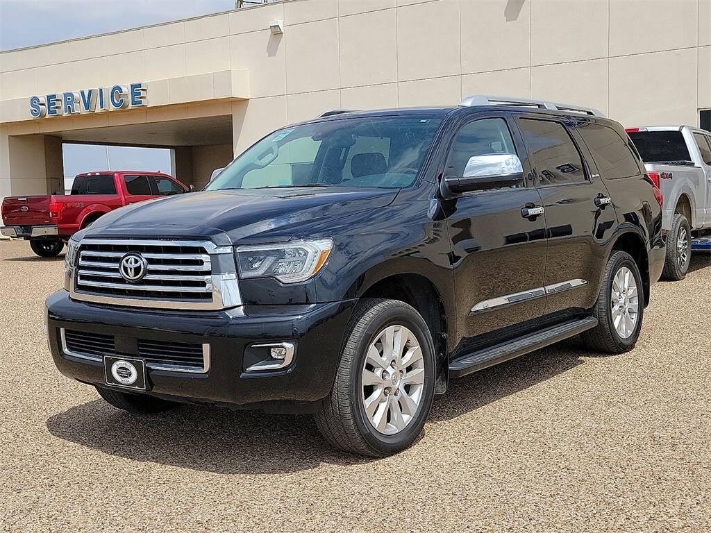 2021 Toyota Sequoia Platinum photo 2