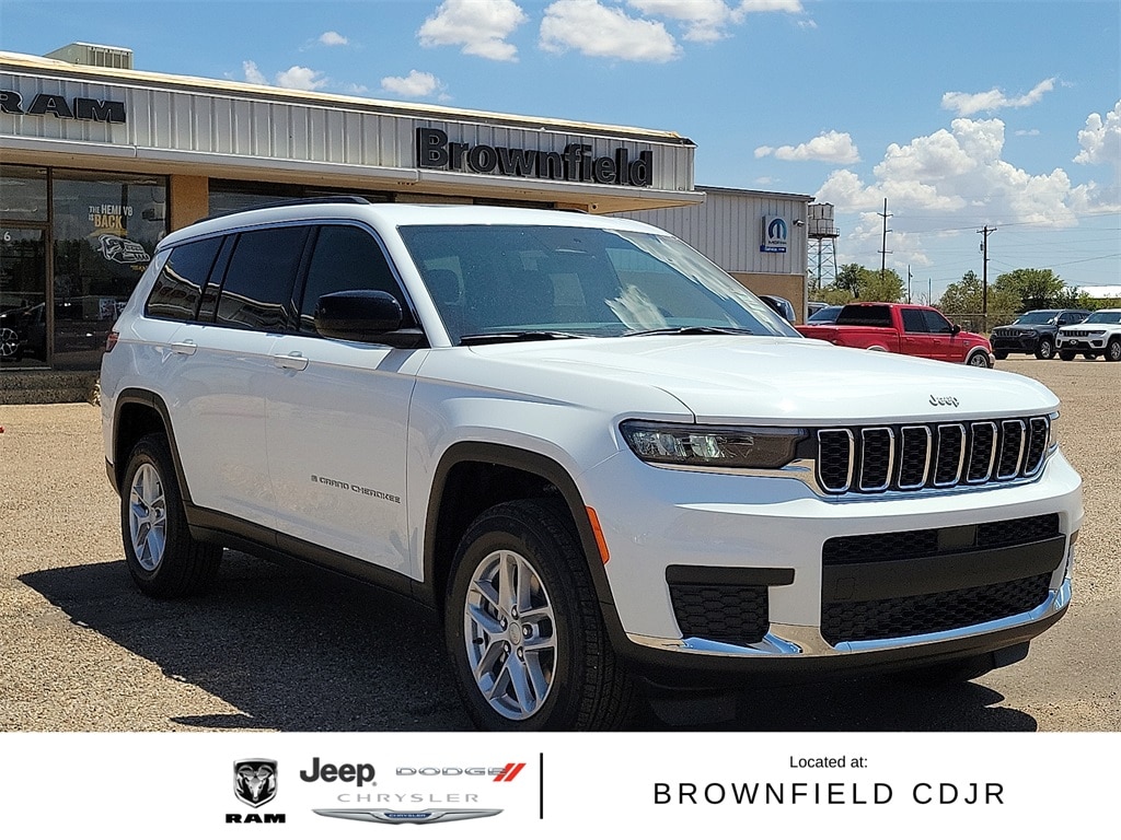 2025 Jeep Grand Cherokee L Laredo's photo