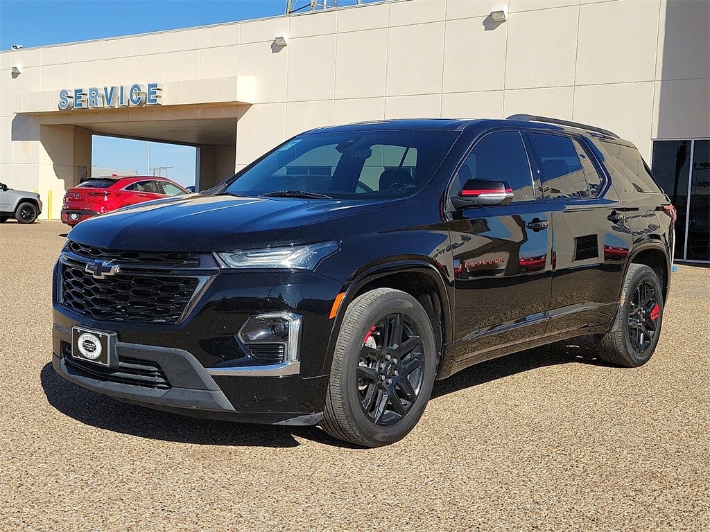 2022 Chevrolet Traverse Premier photo 2