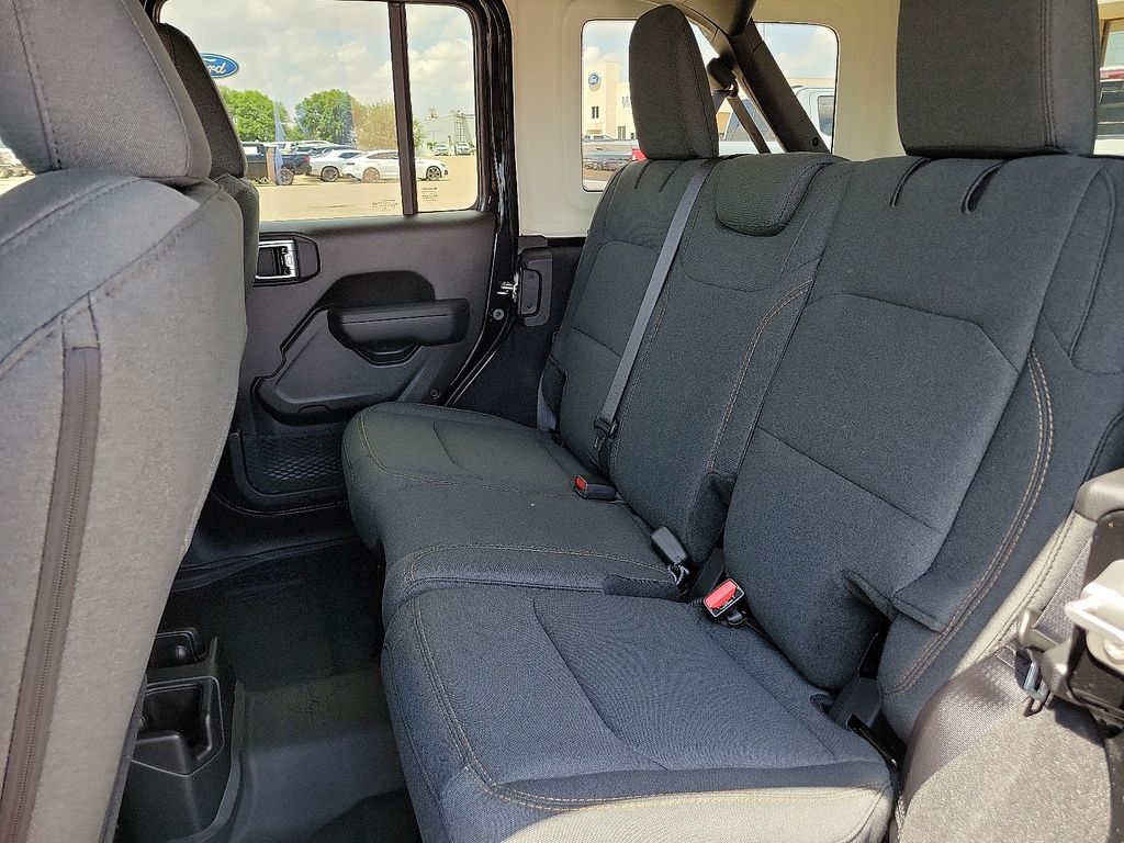2025 Jeep Wrangler 4-Door Sport S - Photo 10