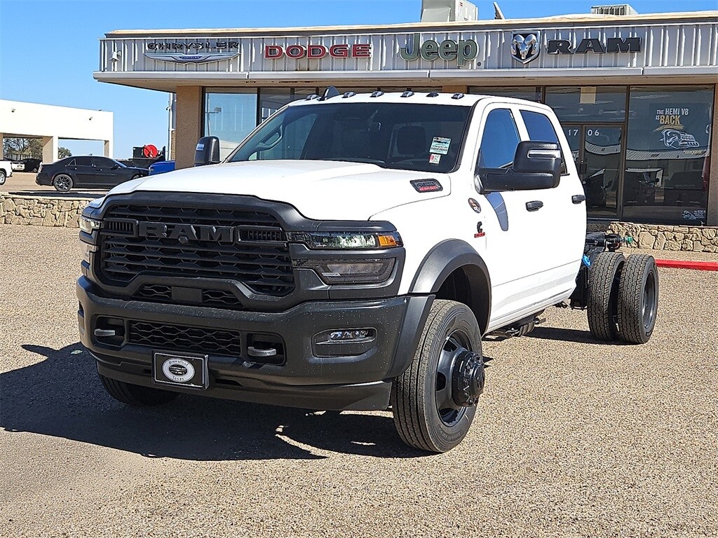 2026 Ram 4500 Tradesman photo 2