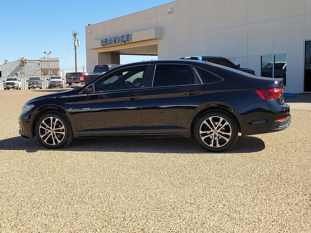 Used 2024 Volkswagen Jetta Sport with VIN 3VWBM7BU6RM069742 for sale in Brownfield, TX