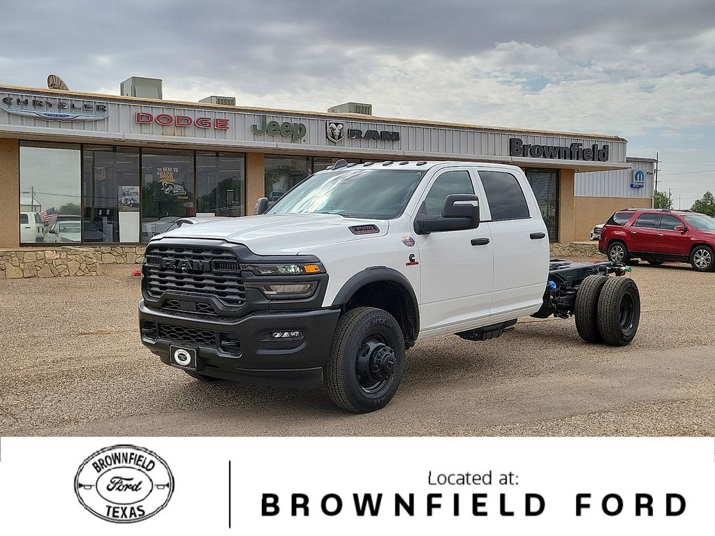 New 2026 Ram 3500 TRADESMAN CREW CAB CHASSIS 4X4 60' CA