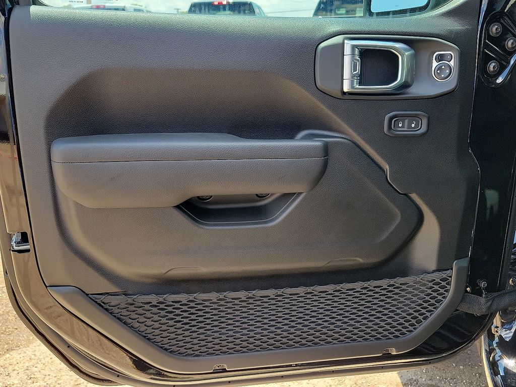 2025 Jeep Wrangler 4-Door Sport S - Photo 14