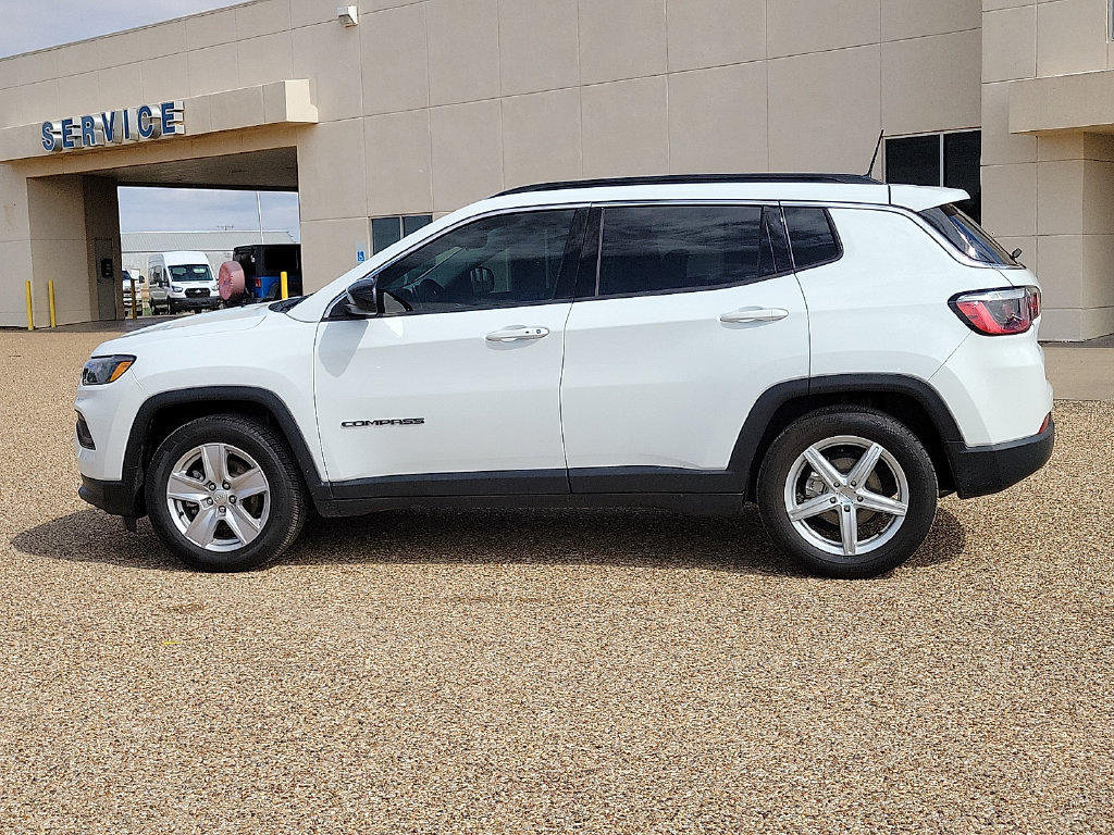 Used 2022 Jeep Compass Latitude with VIN 3C4NJCBB0NT210661 for sale in Brownfield, TX