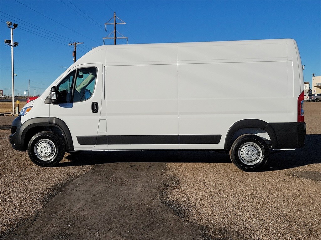 2025 Ram ProMaster 2500 photo 3