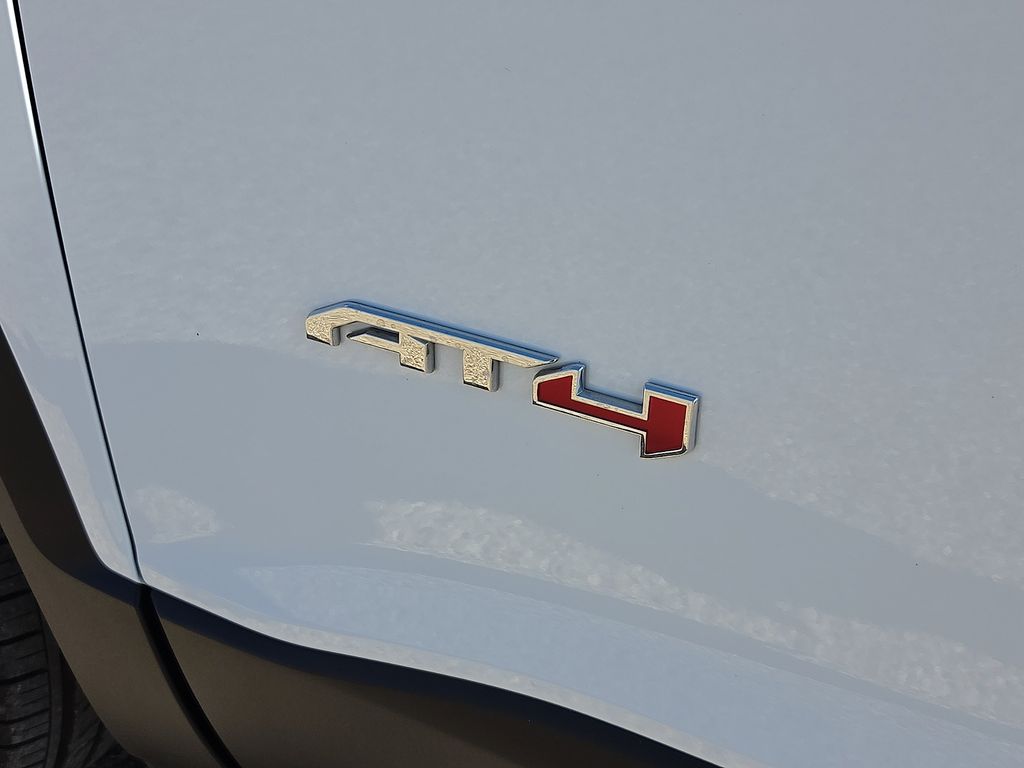 2022 GMC Acadia AT4 - Photo 11