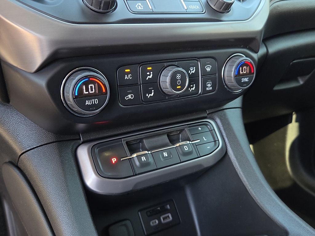 2022 GMC Acadia AT4 - Photo 24