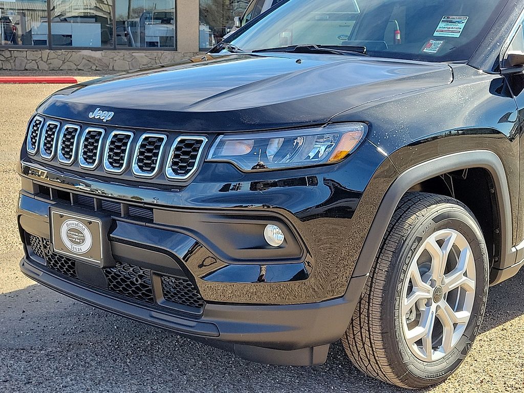 2026 Jeep Compass Latitude - Photo 13