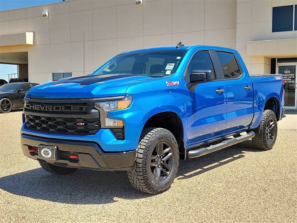 2024 Chevrolet Silverado 1500 Custom Trail Boss photo 2
