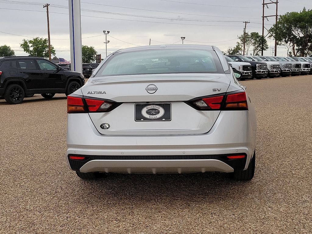 Used 2024 Nissan Altima 2.5 SV Sedan