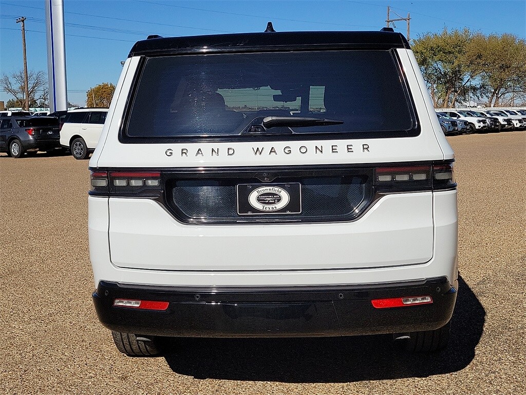 2024 Jeep Grand Wagoneer II photo 3