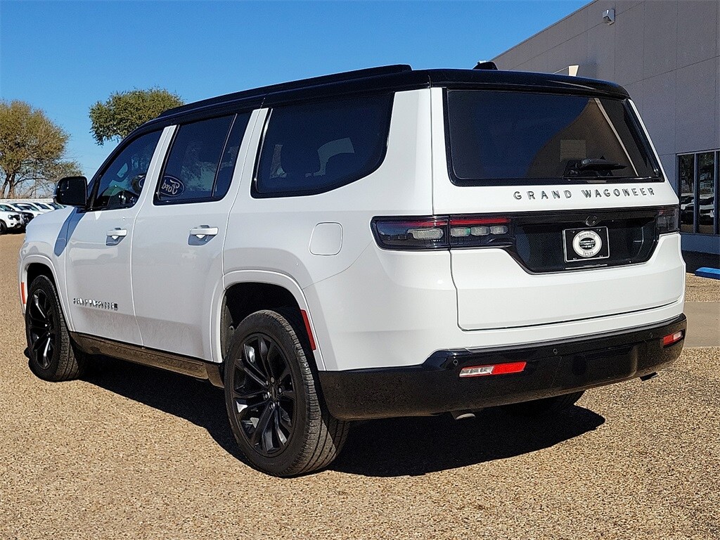 2024 Jeep Grand Wagoneer II photo 2