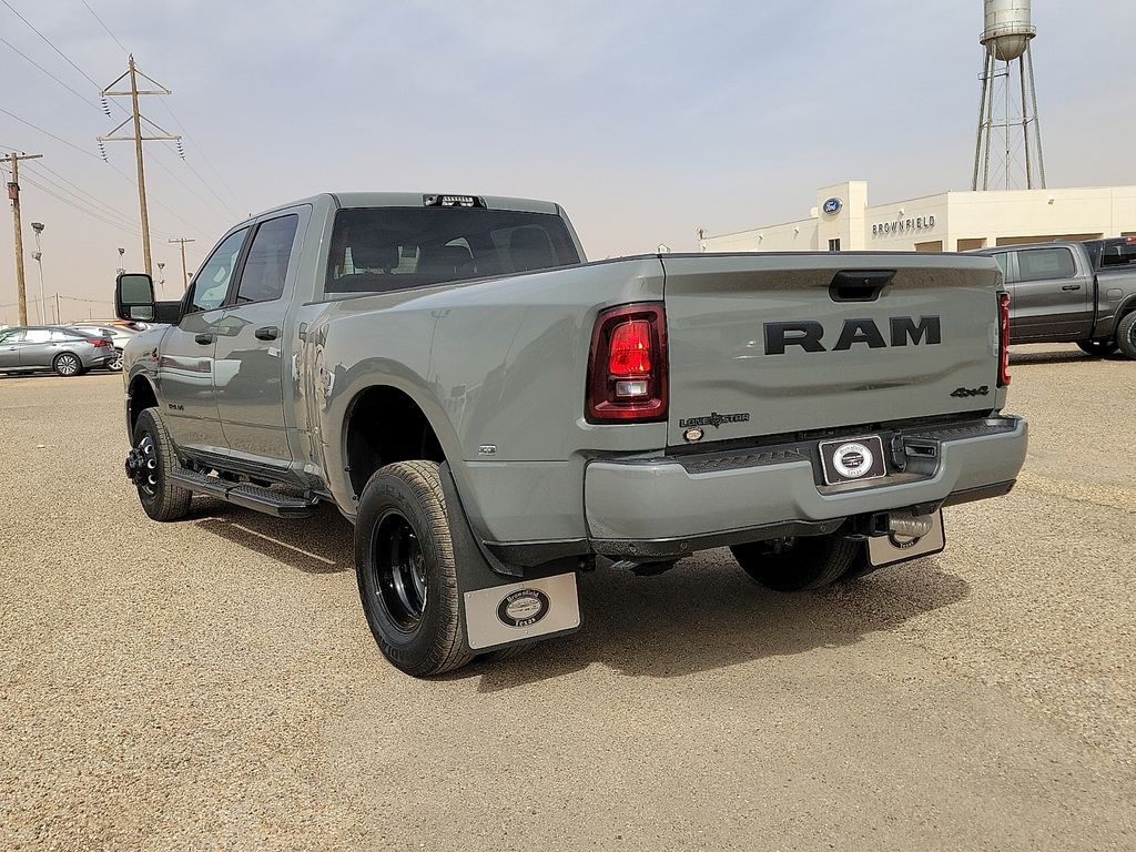 New 2026 Ram 3500 LONE STAR CREW CAB 4X4 8' BOX Pickup