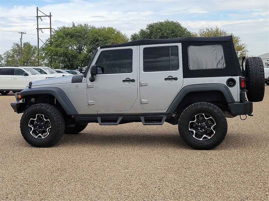 2017 Jeep Wrangler Unlimited Sport photo 3