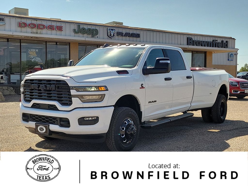 New 2026 Ram 3500 LONE STAR CREW CAB 4X4 8' BOX