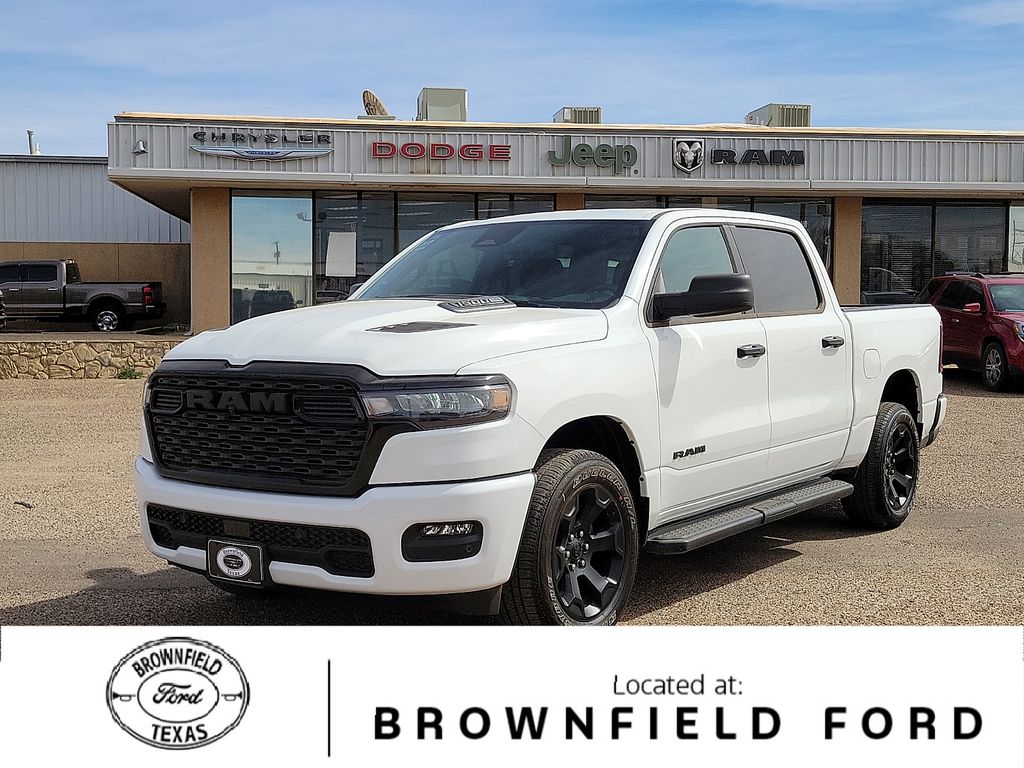 New 2026 Ram 1500 EXPRESS CREW CAB 4X4 5'7 BOX