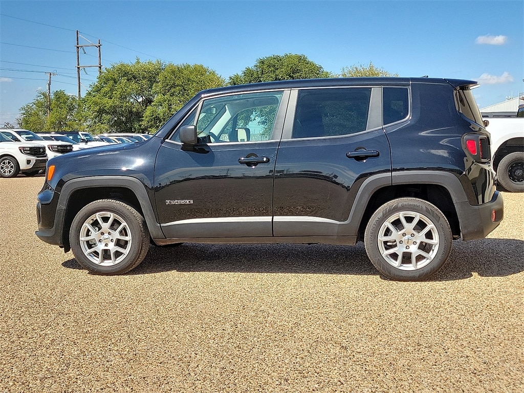 Used 2023 Jeep Renegade Latitude SUV