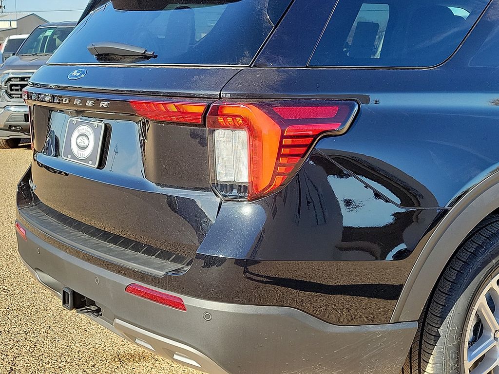 2026 Ford Explorer Active - Photo 14