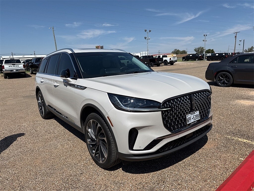 2025 Lincoln Aviator Reserve Luxury photo 3
