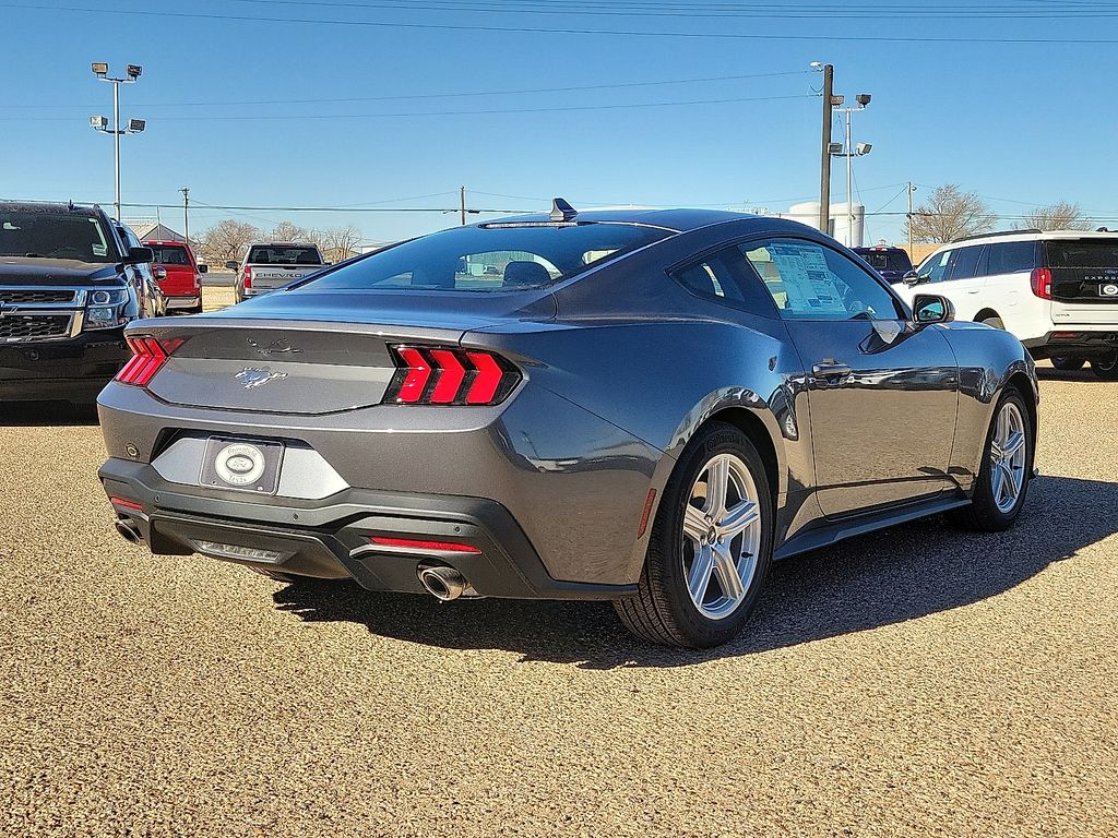 2026 Ford Mustang EcoBoost Fastback - Photo 6