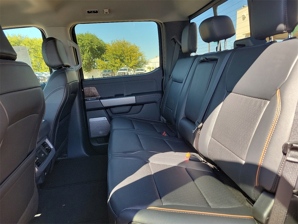 2026 Ford F-350 Super Duty Lariat - Photo 8