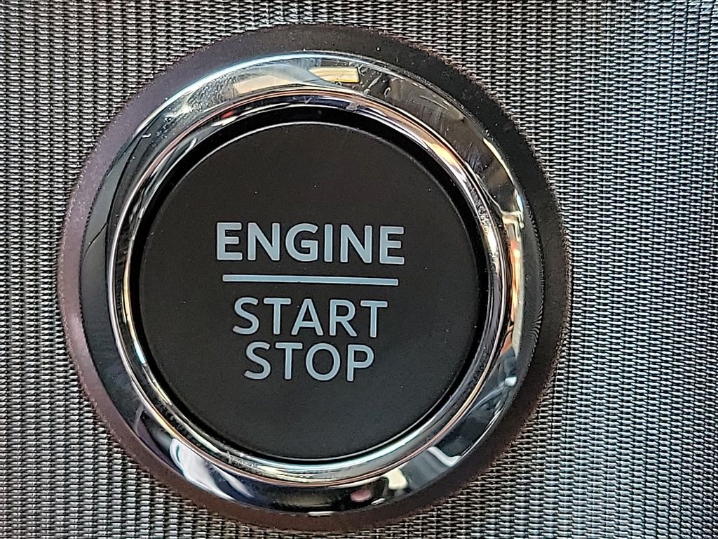2026 Ford F-250 Super Duty Platinum - Photo 17