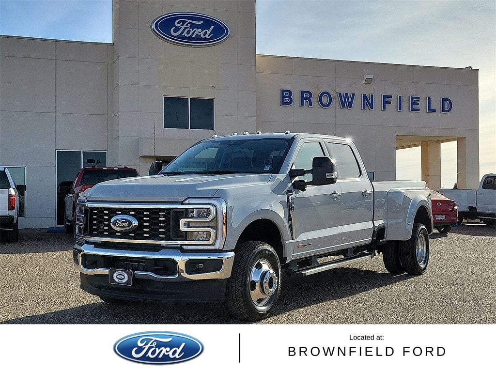 2026 Ford F-350 Super Duty Lariat's photo