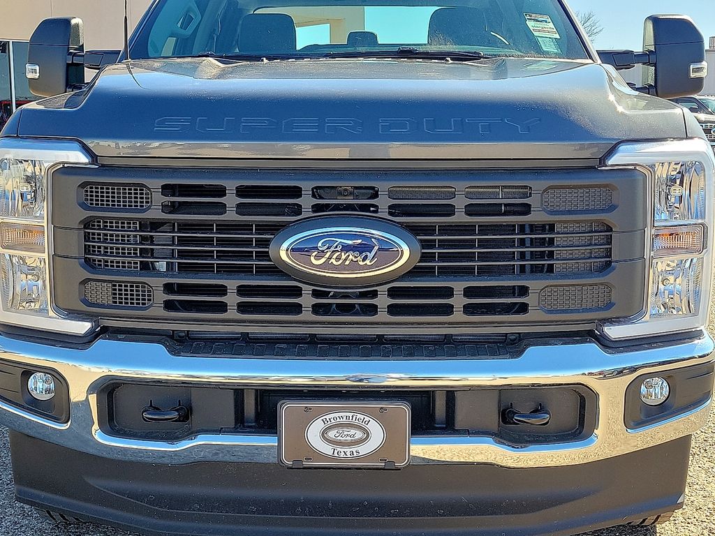 2026 Ford F-350 Super Duty XL - Photo 11