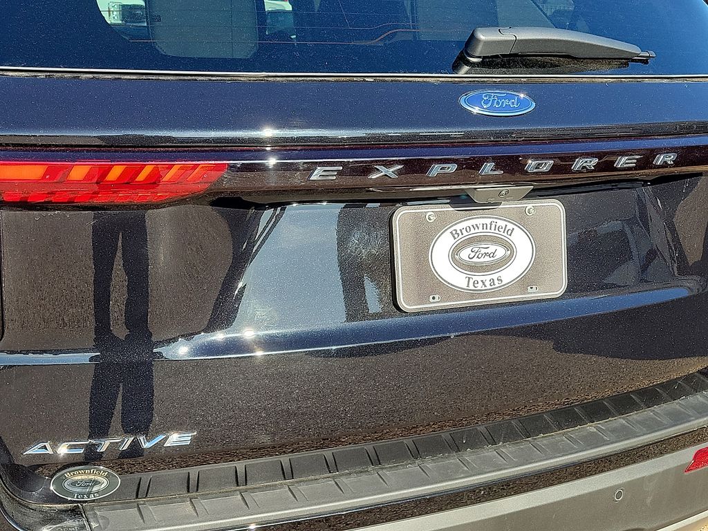 2026 Ford Explorer Active - Photo 16