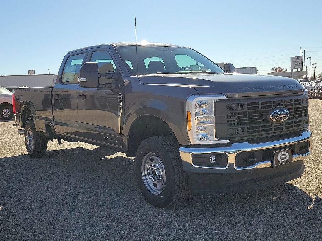 2026 Ford F-350 Super Duty XL - Photo 9