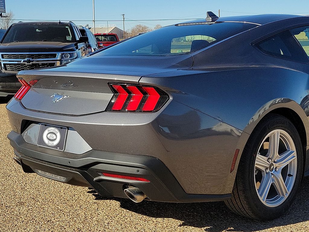2026 Ford Mustang EcoBoost Fastback - Photo 14