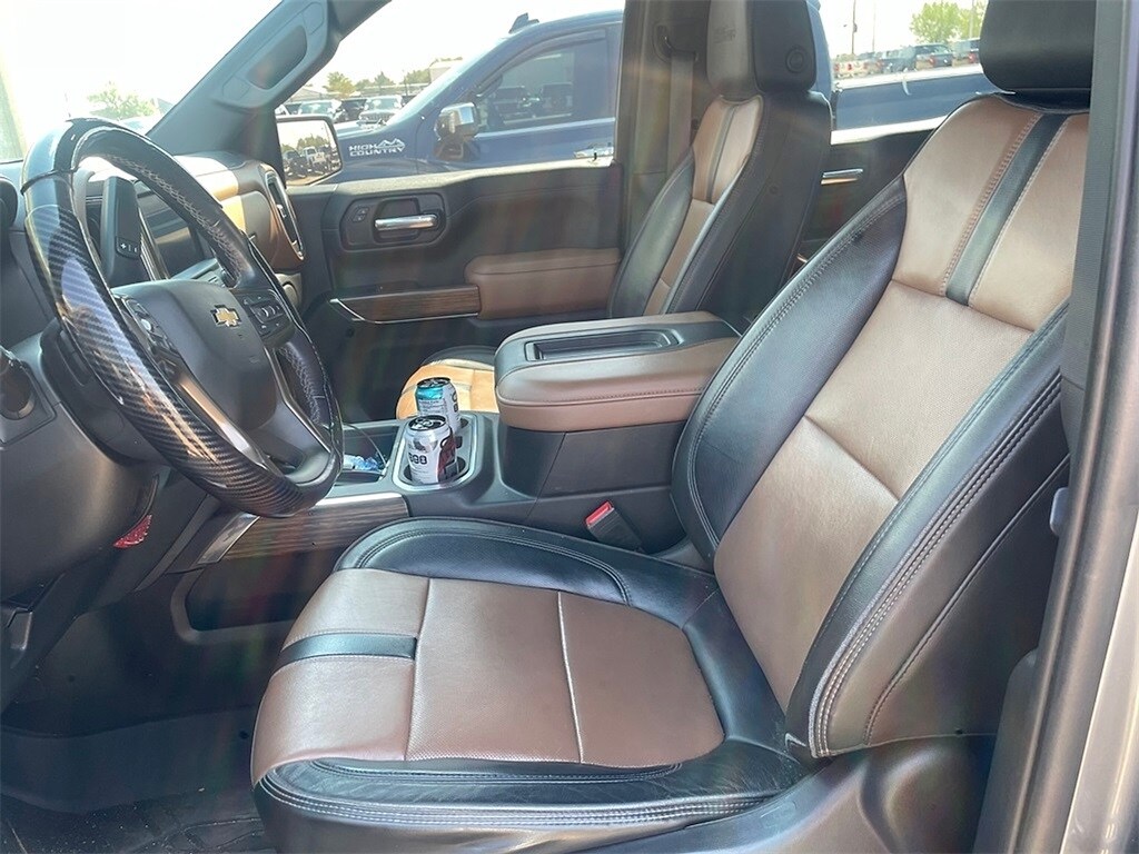 2021 Chevrolet Silverado 1500 High Country photo 2