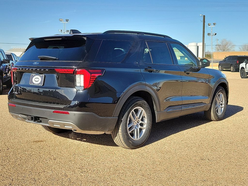 2026 Ford Explorer Active - Photo 6