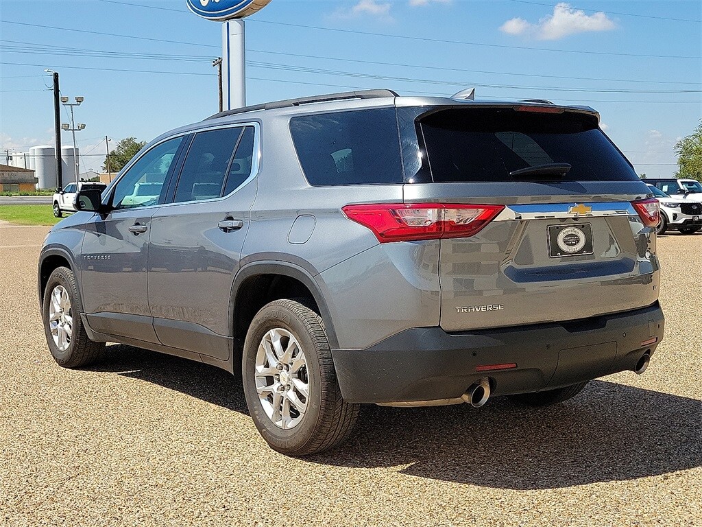 2019 Chevrolet Traverse Cloth 1LT photo 2
