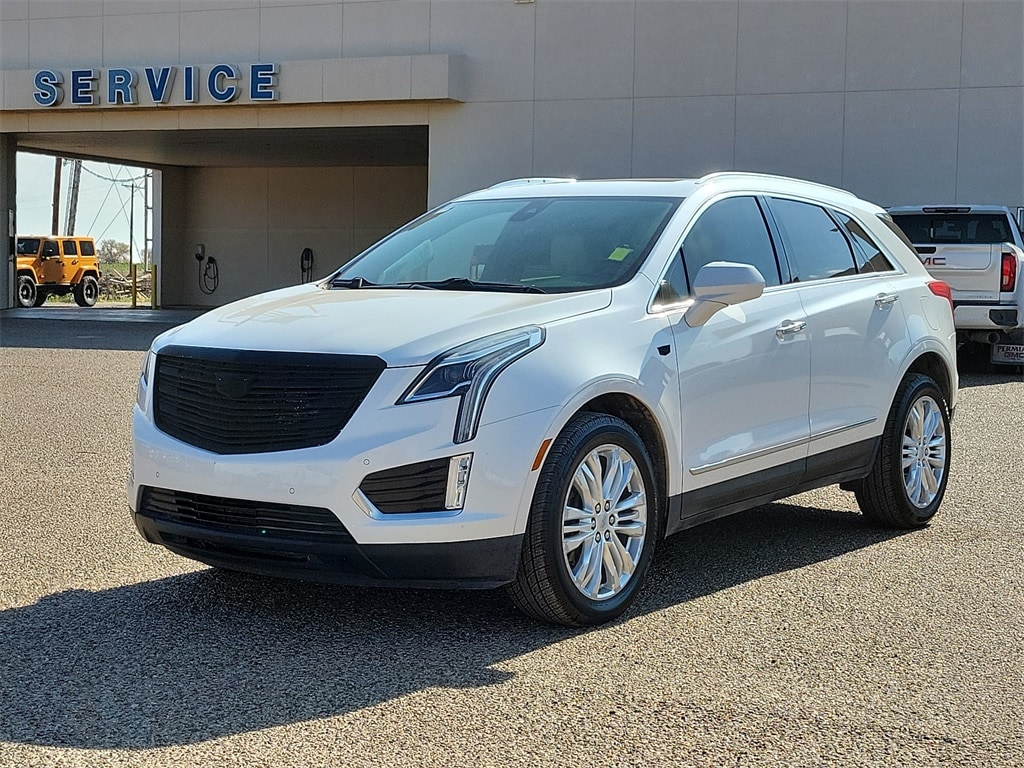 Used 2018 Cadillac XT5 Premium Luxury with VIN 1GYKNERS8JZ243364 for sale in Brownfield, TX