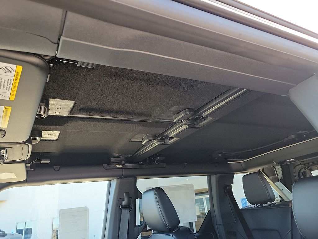 2025 Ford Bronco 4-Door Badlands - Photo 17