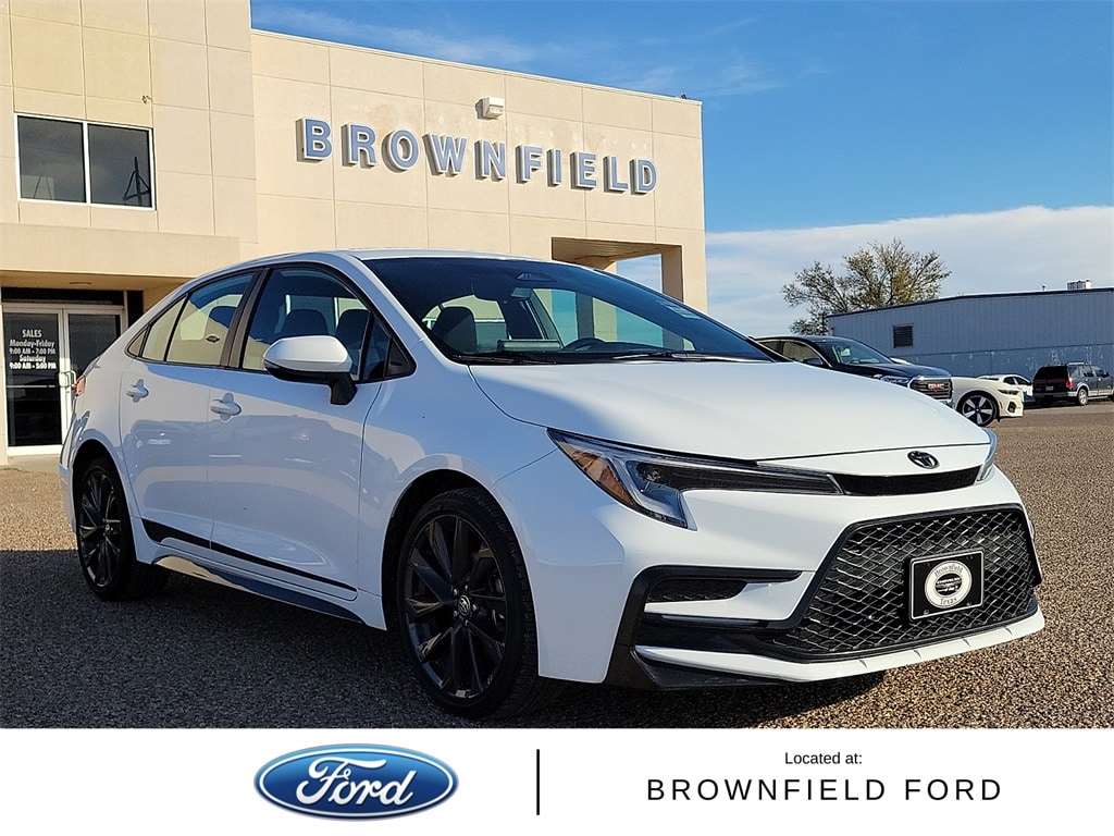 2023 Toyota Corolla SE's photo