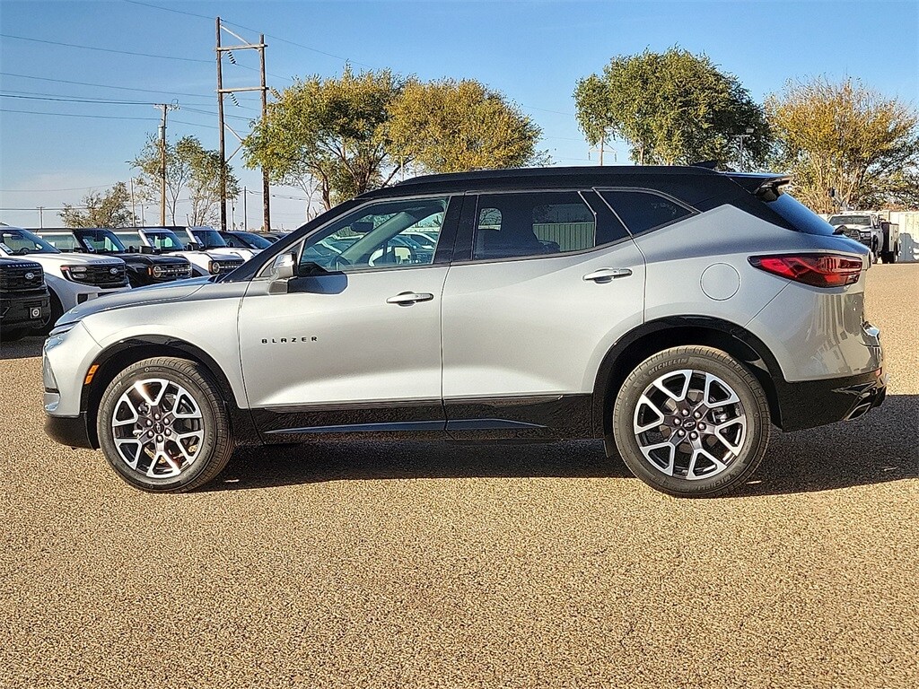 2024 Chevrolet Blazer RS photo 3