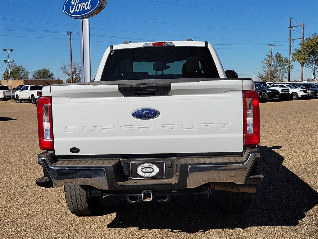2024 Ford F-250 XLT photo 4
